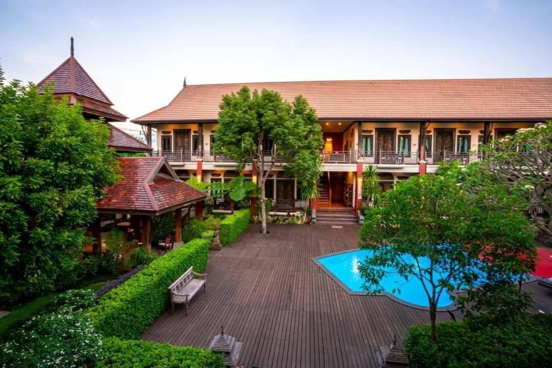 Amata Lanna Village อมตะล้านนาวิลเลจ Чиангмай Екстериор снимка